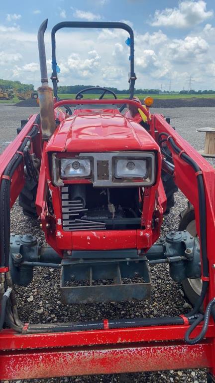 Yanmar YM4220D Tractor w/ V3 Loader