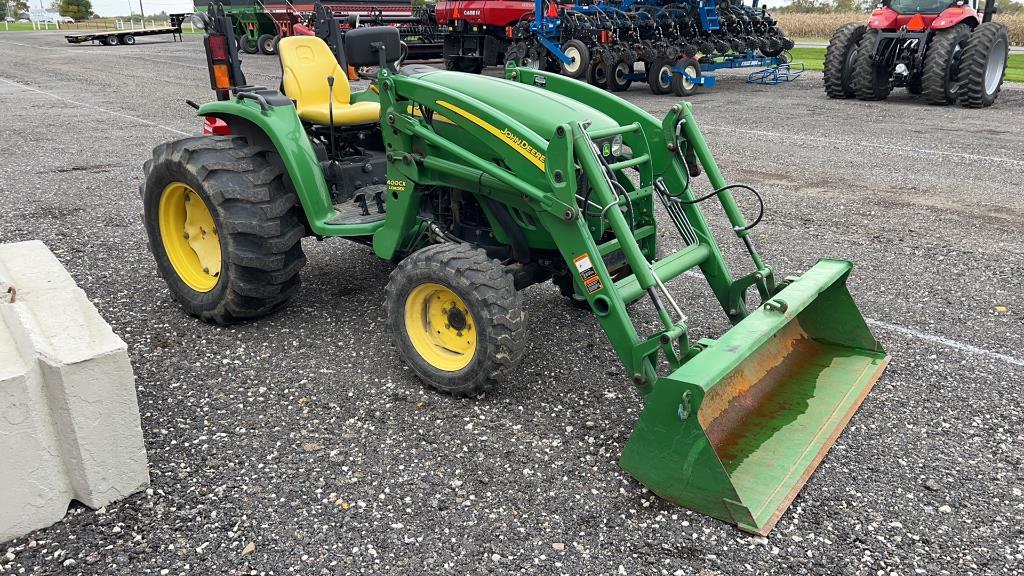 John Deere 4720