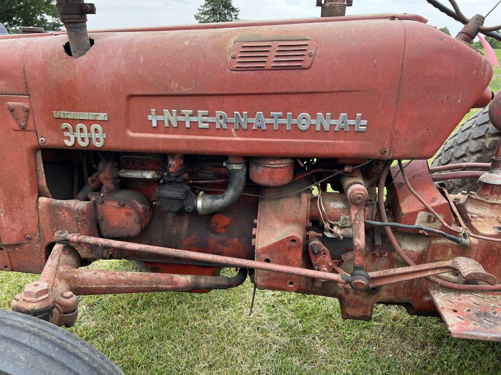 International Harvester Utility 300 Tractor