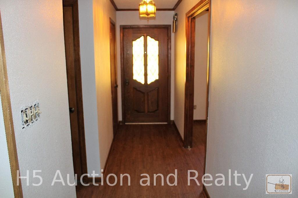 REAL ESTATE AUCTION