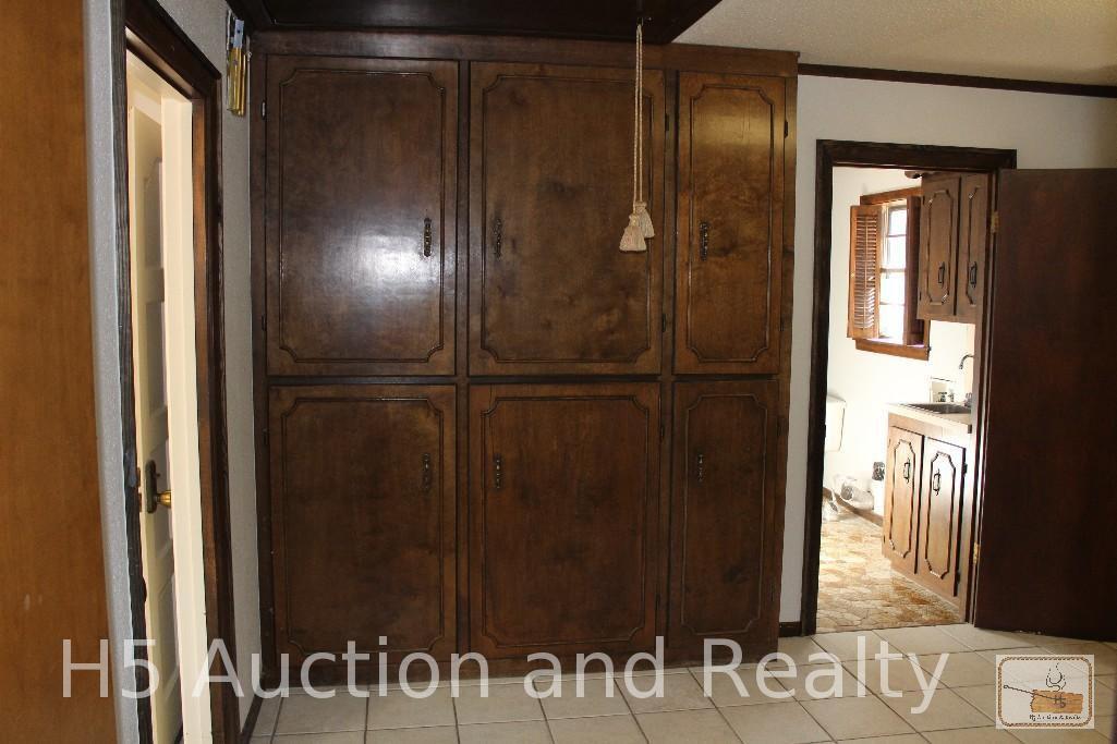 REAL ESTATE AUCTION