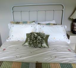 Antique White Painted Iron Full Size Bed With Its Bedding