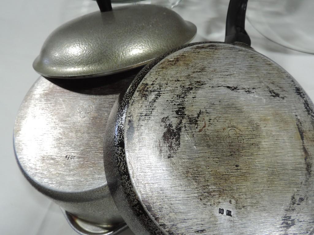 Vintage Club Covered Pot & Skillet With Covered Crystal Cake Stand