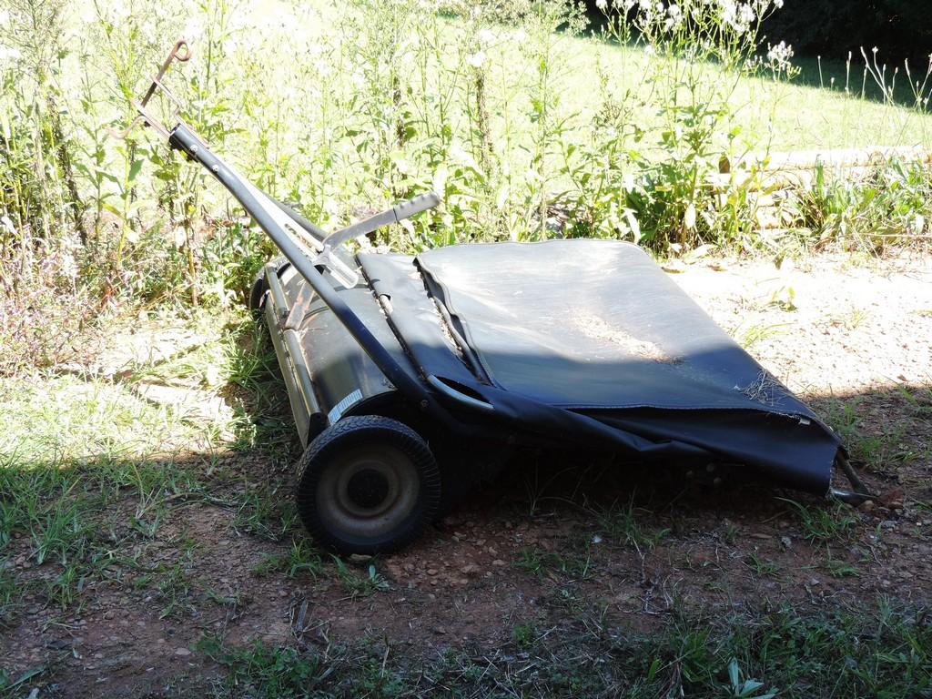 Craftsman Leaf Sweeper