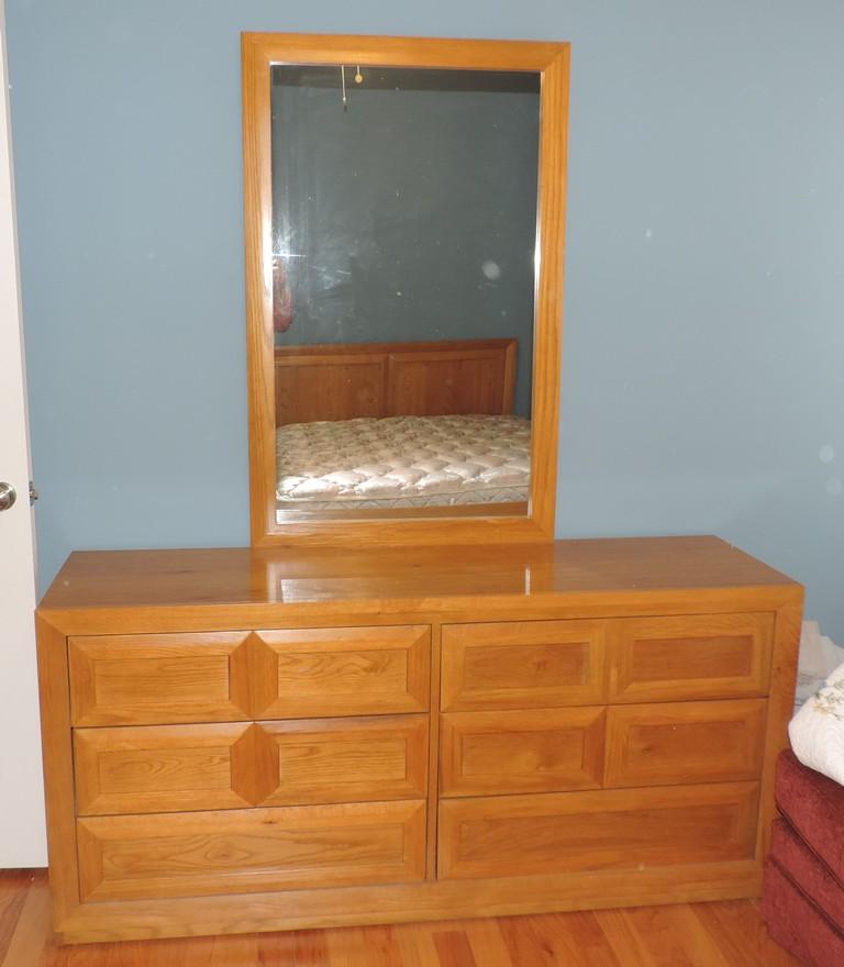 (3) Piece Thomasville Oak Bedroom Suite