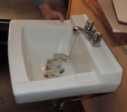 Porcelain Hand washing sink