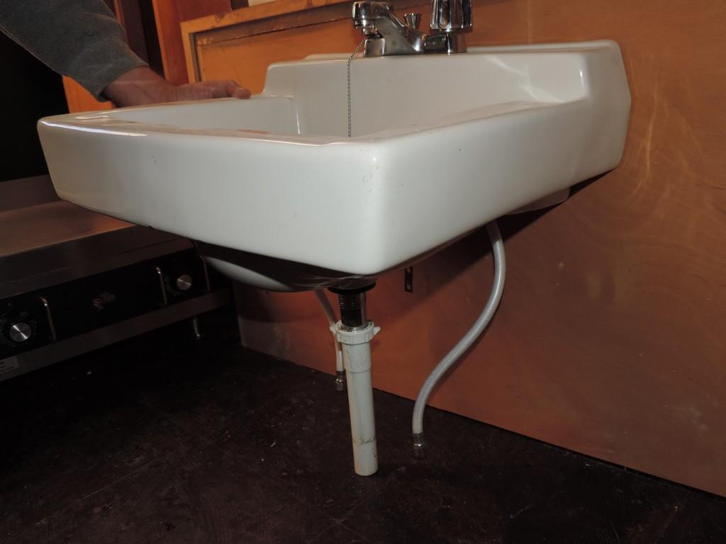 Porcelain Hand washing sink