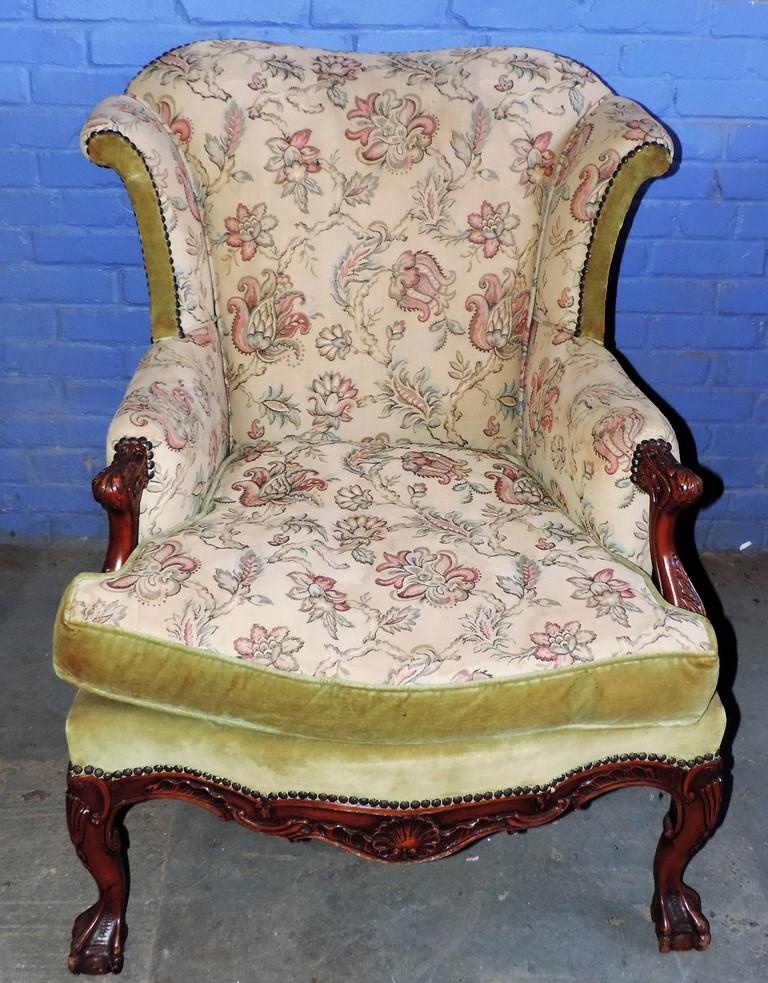 Antique Living Room Chair with Down Stuffing