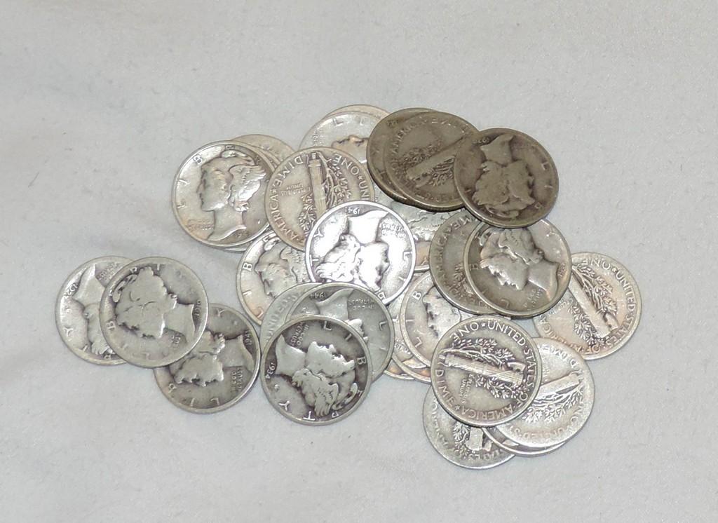 Lot of (32) Silver Mercury Dimes