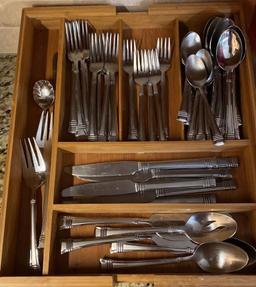 Large Lot of Useful Kitchen Items