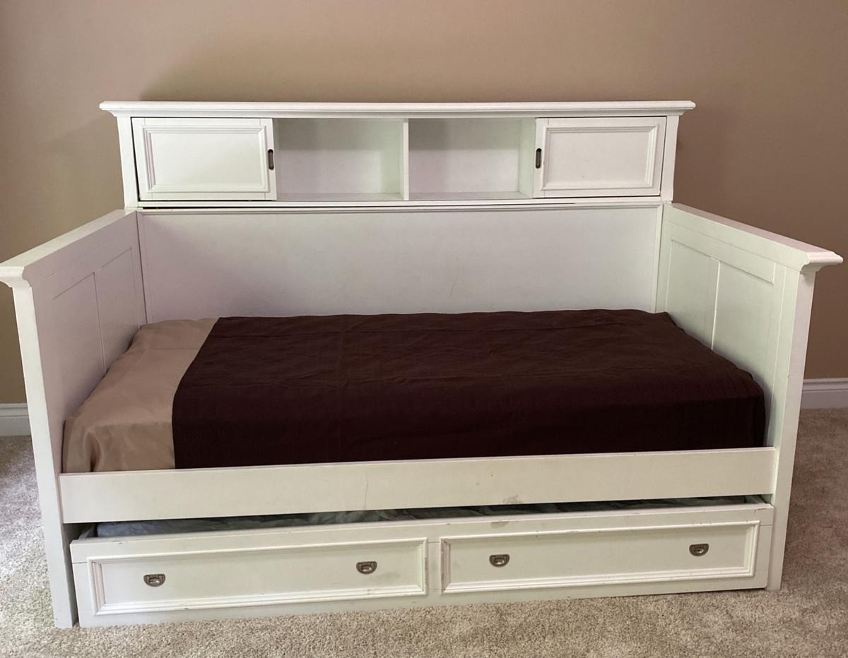 White Trundle Bed with Storage