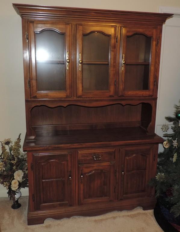 Vintage 1970's China Cabinet