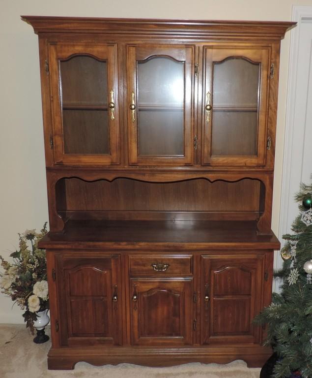 Vintage 1970's China Cabinet