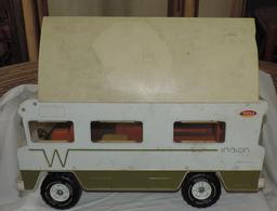 Tonka Winnebago Pressed Steel RV With Lift Top