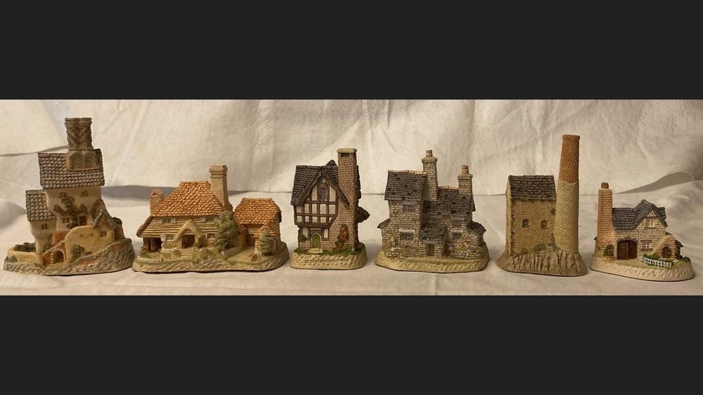 Lot Of 6 David Winter Houses