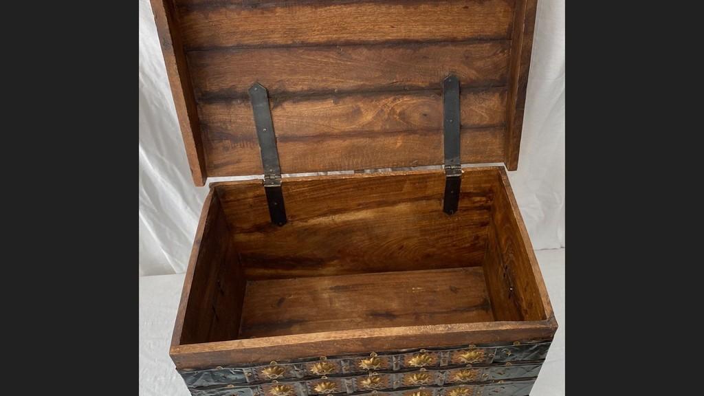 Rolling Wood Chest Lot