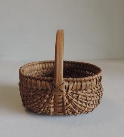 Small Vintage Oak Splint N C Buttocks Basket