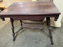 Antique Victorian Walnut Parlor Table