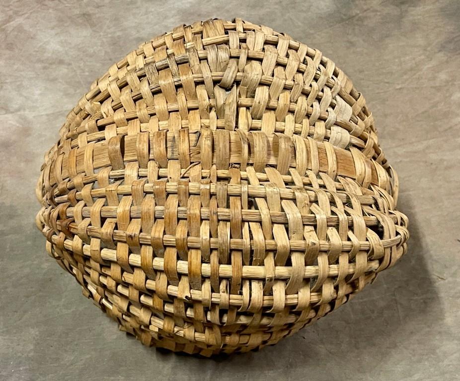 Vintage NC Buttocks Basket