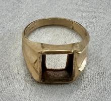 10 K Gold Ring