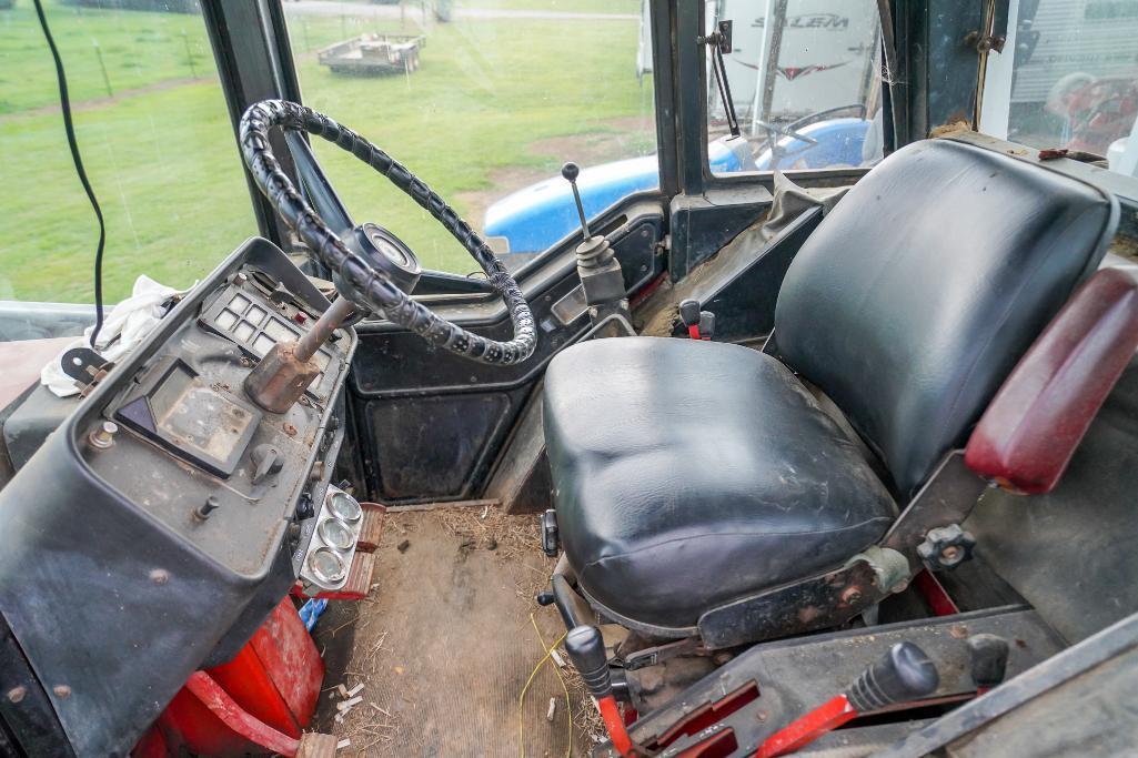 1086 IH Tractor and Allied Loader w/Hay Fork