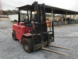 Clark 8000lb forklift