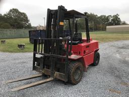 Clark 8000lb forklift