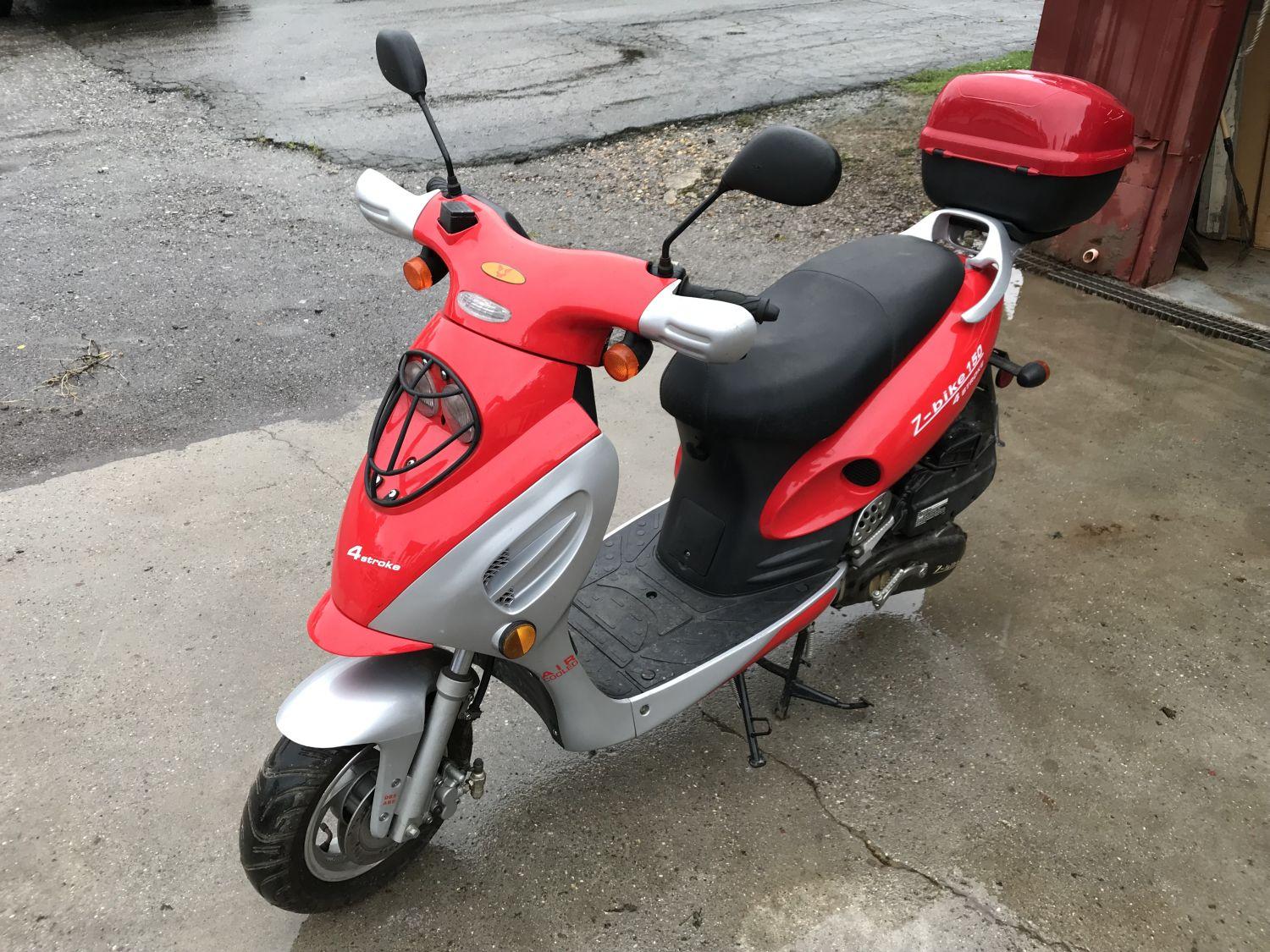 2005 Zongshen Z-bike 150 red scooter, 1 OWNER, 300mi, 150cc single cylinder air cooled four stroke g