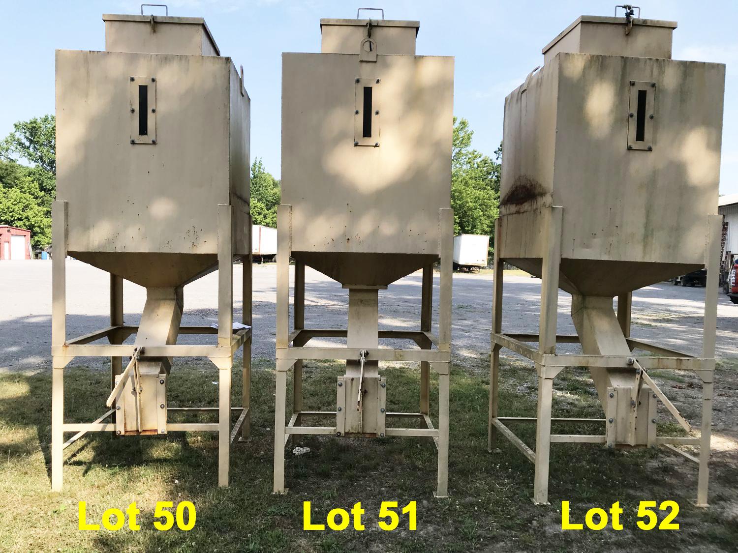 metal outdoor feed bin, bin measures 41.5''x41.5''x48.5'', approximately 1.8cu.yd.
