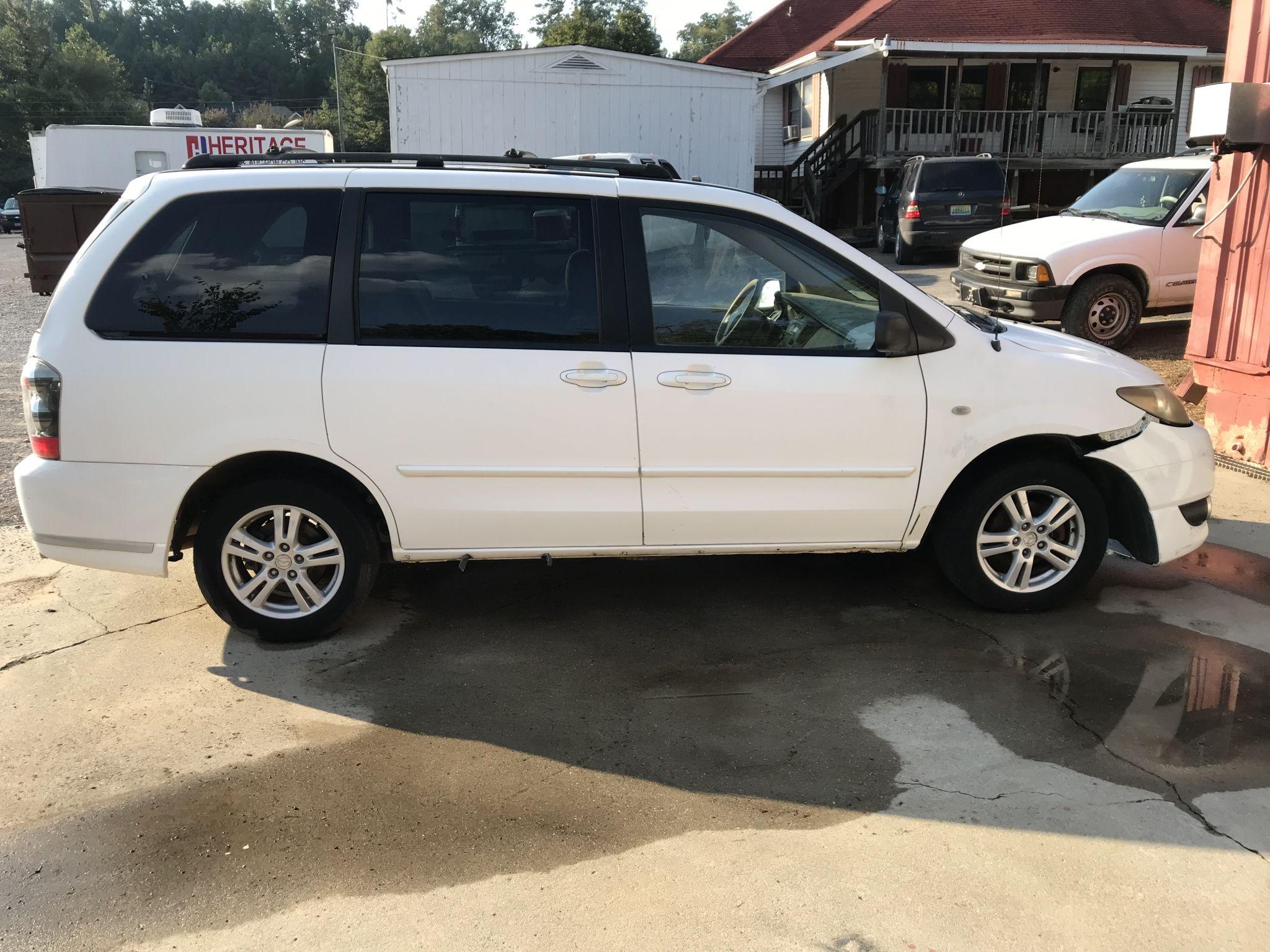 2004 Mazda MPV LX 4-door white wagon, 200820mi, 3.0 liter V6 gas engine, automatic transmission, air