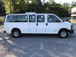 2005 Chevrolet G3500 Express 15-passenger white extended wagon, ONE OWNER, 158278mi, 6.0 liter Vorte