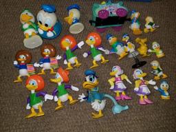 22 Donld Duck & Daisy figurines