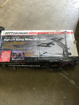 Pittsburg high lift riding mower/ATV jack