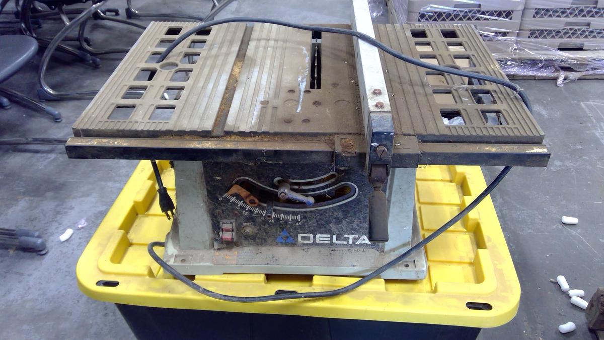 Delta 10in Table Saw Model 36-540