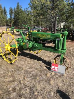 JOHN DEERE B, 49298, ON STEEL, SINGLE FRONT, CAME OUT OF FACTORY AS A BW, RARE STEEL REARS