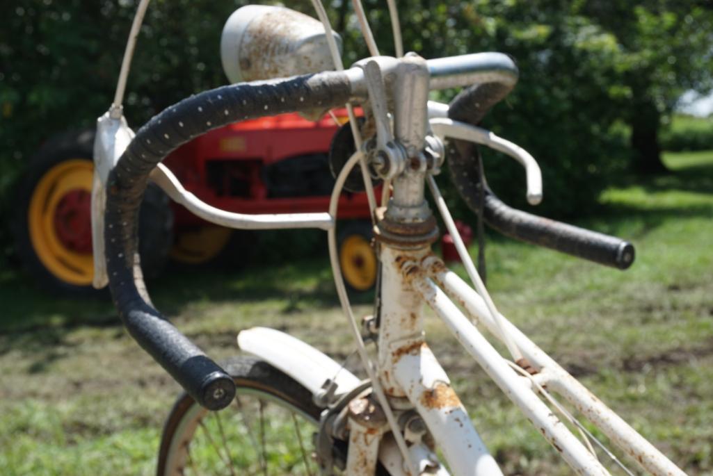 RARE Ladies John Deere Bicycle