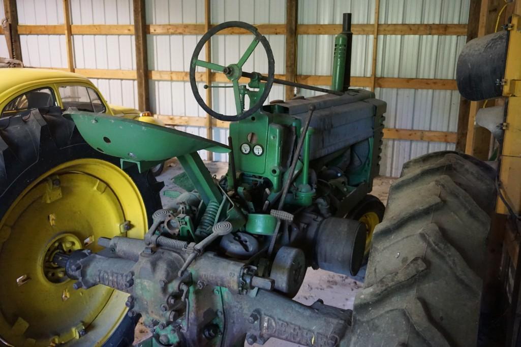 John Deere B