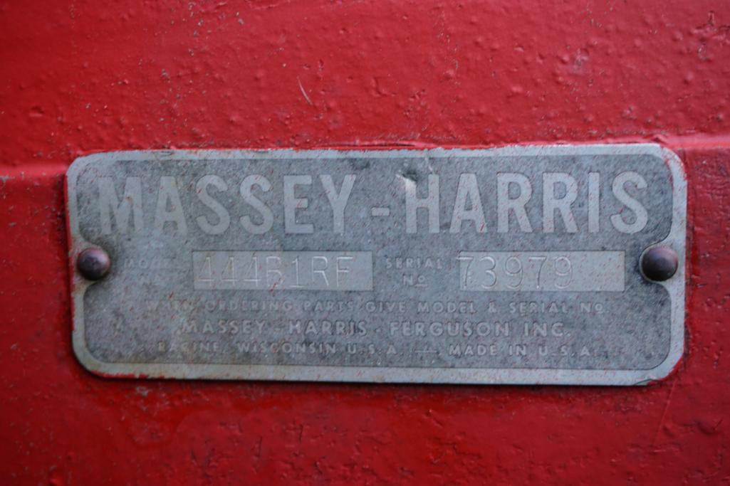 Massey-Harris 444