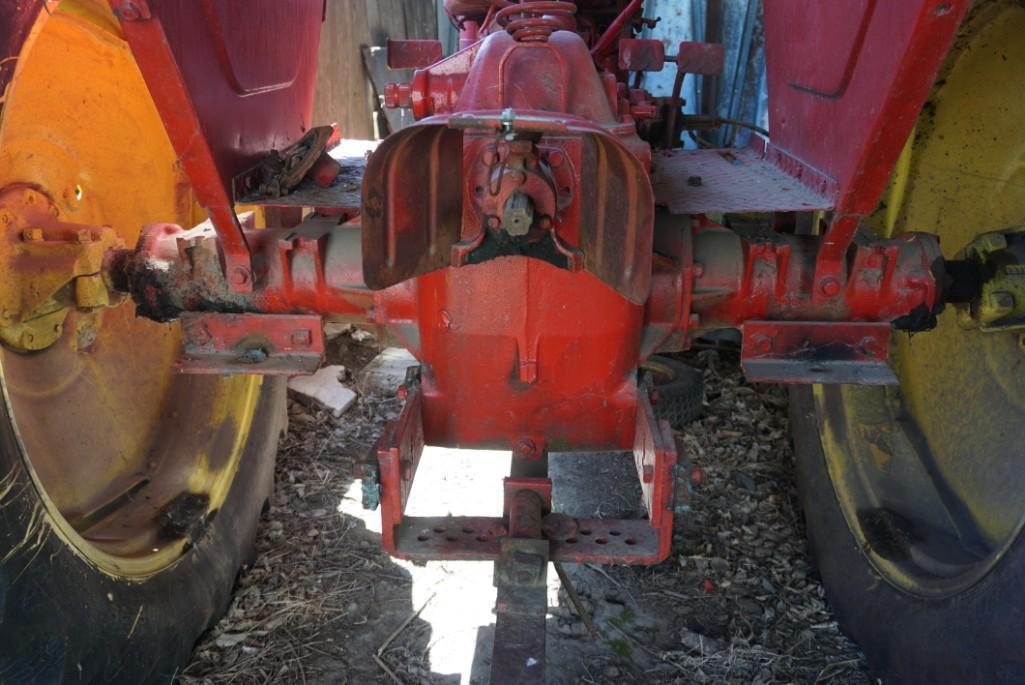 Massey-Harris 44