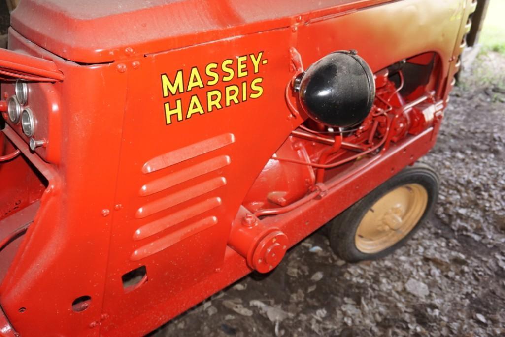 Massey-Harris 22