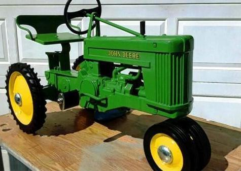 John Deere 60 Pedal Tractor