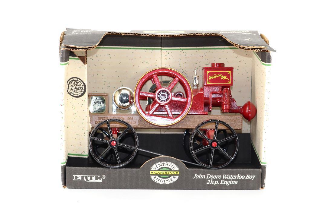 ERTL 1/8 John Deere Waterloo Boy 2 HP Engine