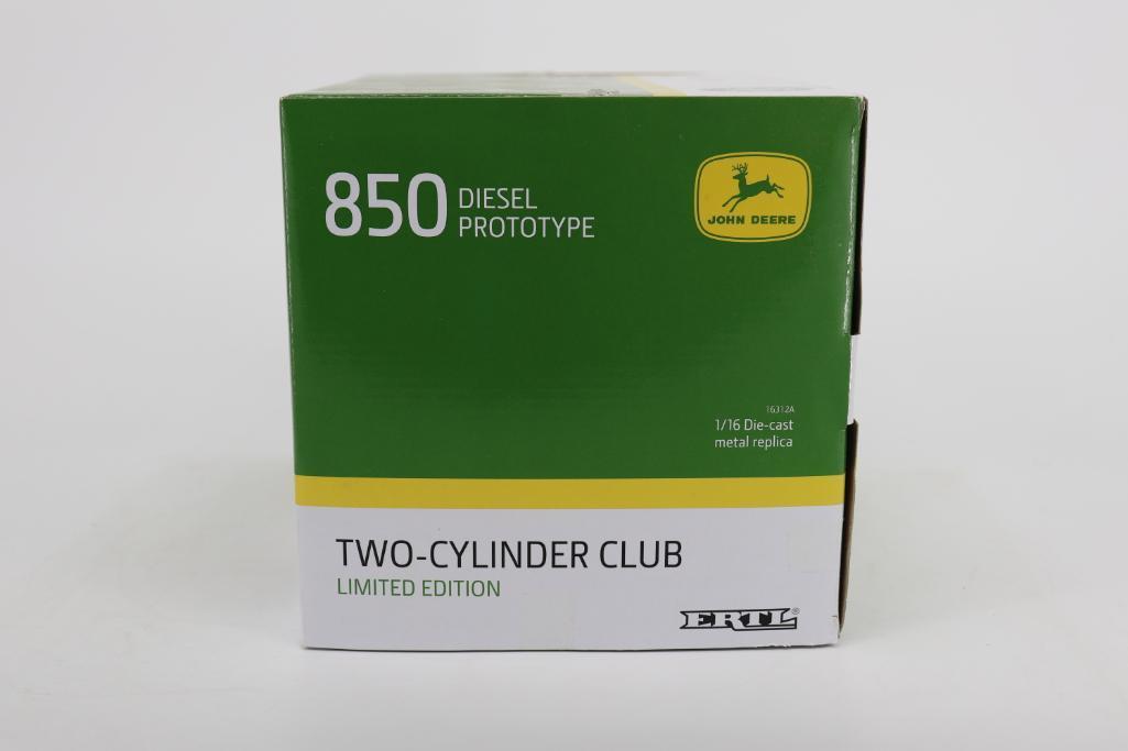 1/16 Ertl Two Cylinder Club John Deere 850 Diesel Prototype