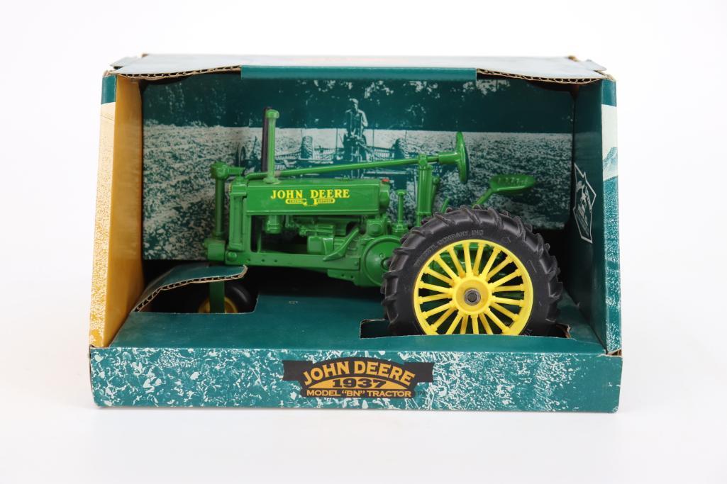 1/16 Ertl 1937 John Deere Model BN Tractor