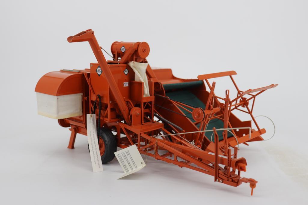 1/12 Franklin Mint Allis-Chalmers Pull Type All-Crop 60 Combine