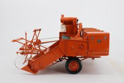 1/12 Franklin Mint Allis-Chalmers Pull Type All-Crop 60 Combine