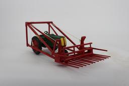 1/16 Oliver Row-Crop Tractor with Mounted Farmhand Hay Loader