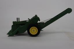 1/16 John Deere Model A with Man and Mounted Corn Picker