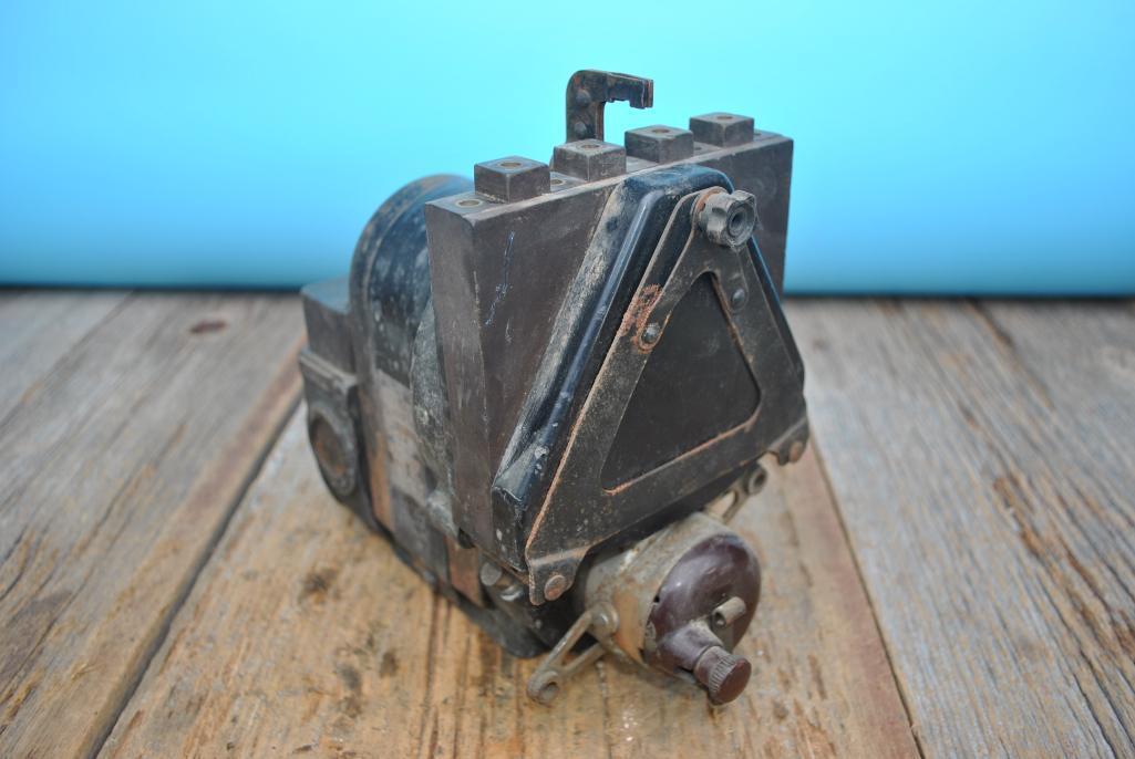 Berling 6 Cylinder Magneto