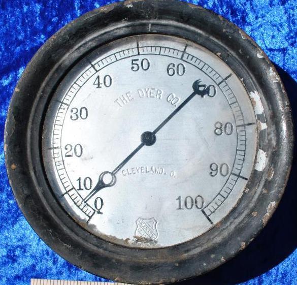 The Dyer Co. Steam Gauge